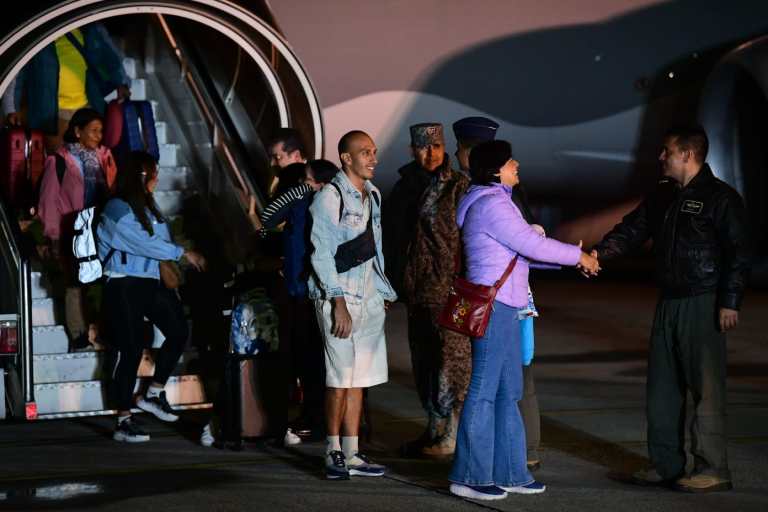 Llegada colombianos repatriados desde Israel