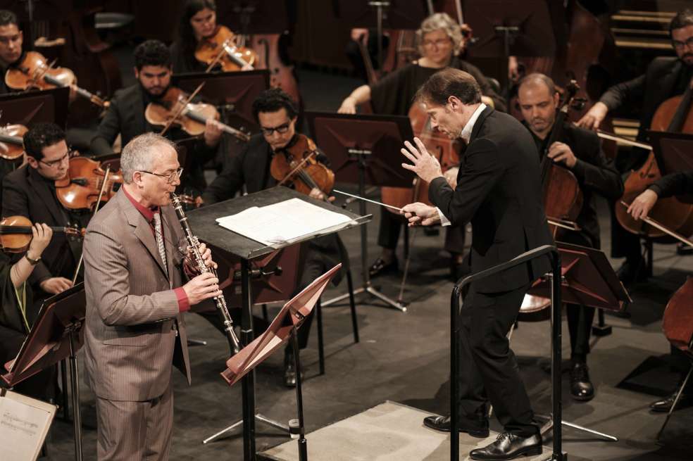 La Orquesta Sinfónica Nacional de Colombia interpretó el pasado mes de diciembre el "Concierto para clarinete y orquesta" del compositor colombiano Luis Antonio Escobar. / Gabriel Rojas © Banco de la República