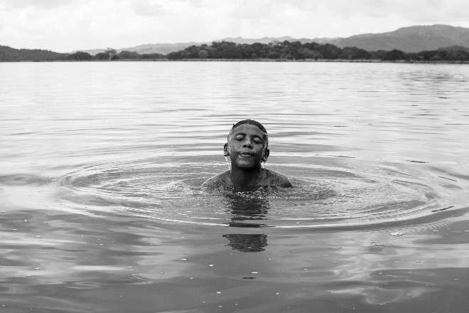 Asomo: el agua es ventana.