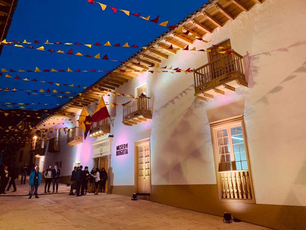 Uno de los espacios culturales más icónicos de la ciudad es la Casa de los Siete Balcones del Museo de Bogotá, ubicada en la Calle 10 N°3-61. / Cortesía