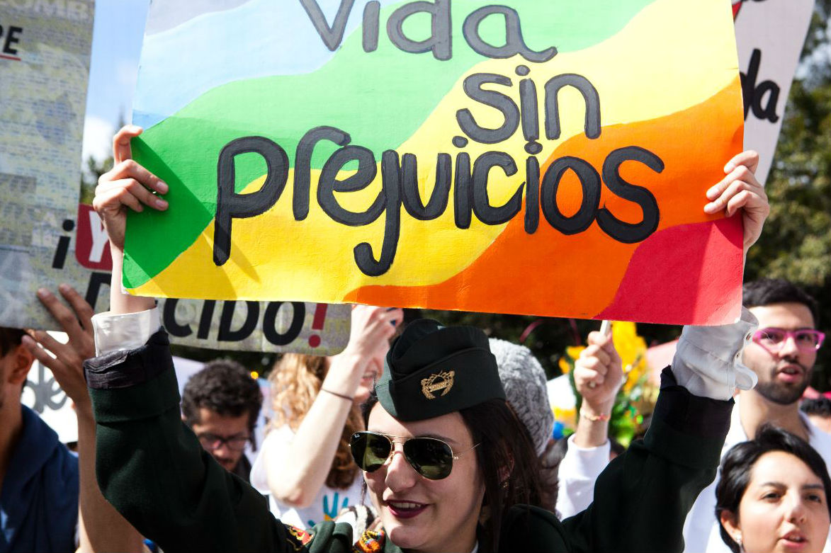 La idea de que la homosexualidad se puede “solucionar” tiene una historia llena de violencia y vulneraciones a los derechos humanos de las personas LGBT en todo el mundo. / Archivo Cromos - Daniel Álvarez