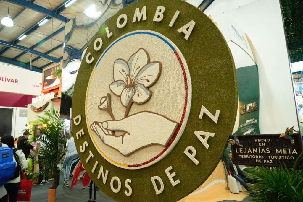 El estand también contará con un espacio de exhibición de productos con el Sello Colombia, Destinos de Paz, para fomentar oportunidades de encadenamiento y asesoría permanente para el proceso de postulación al Sello.