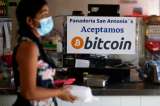 El Salvador guarda la calma ante caída del bitcóin y efecto en sus reservas