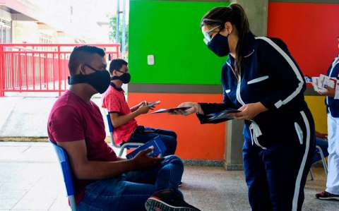 Más de 19.000 estudiantes de UniAtlántico reciben plan de datos para clases virtuales