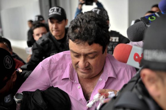 El exgobernador de La Guajira, Juan Francisco Gómez Cerchar, es investigado por seis homicidios y supuestos nexos con ‘paras’.