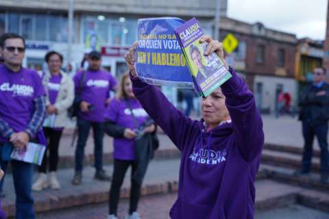 Claudia López detrás de escena: este es el recorrido de su campaña en “Filomena” por Bogotá