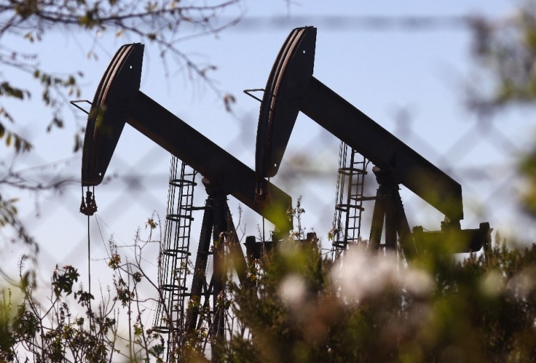 Bolsas mundiales caen y se disparan oro, petróleo y gas por la crisis en Ucrania