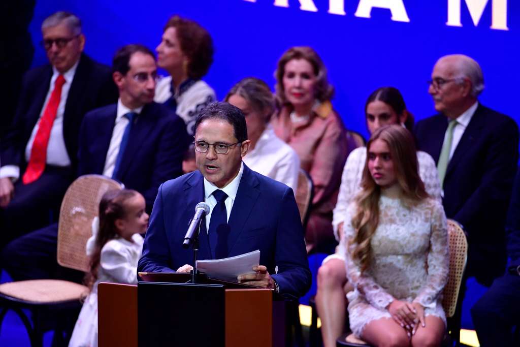 Senador durante la posesión del nuevo presidente de Colombia 2026 – 2030 Abelardo de la Espriella