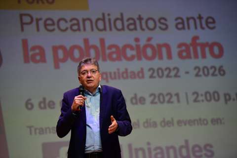 Un brindis por los riesgos ecológicos