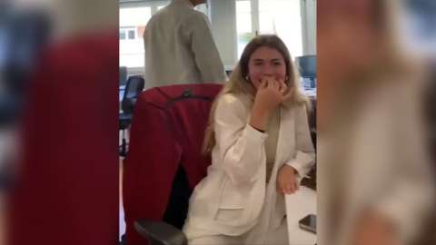 Fotos: ella es Dani Fae, la modelo que confundieron con Clara Chía, novia de Piqué