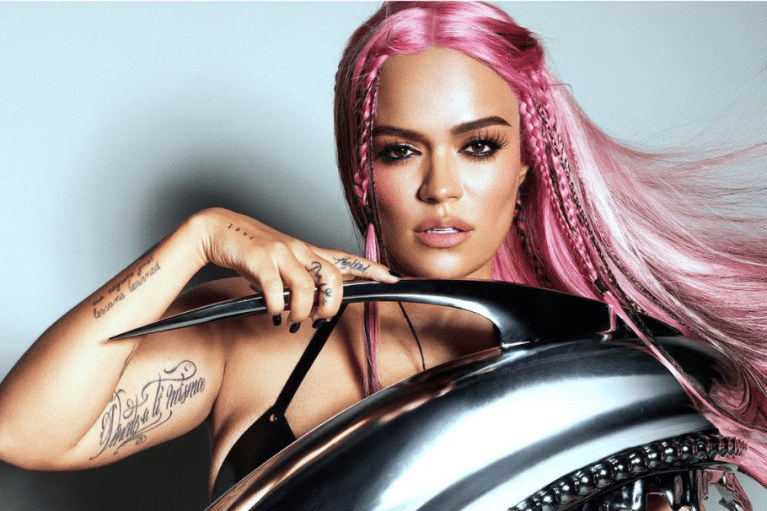 Karol G responde a quienes la acusan de enviar mensajes satánicos en “S91″
