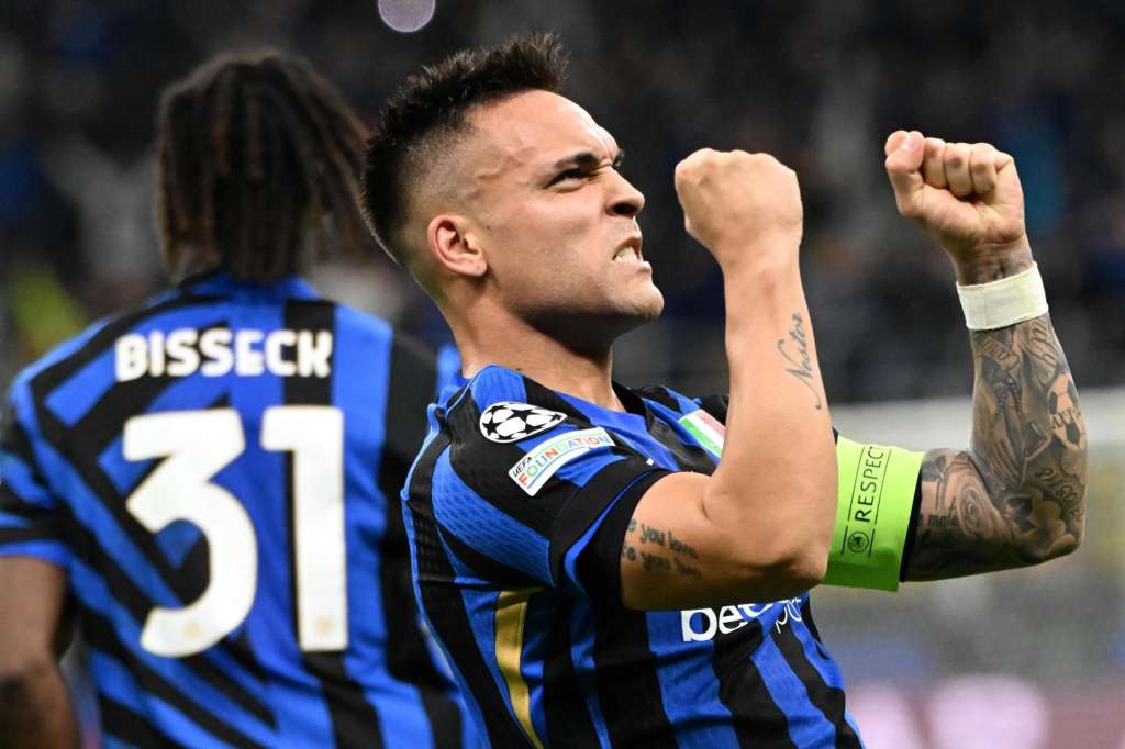 MILAN (Italy), 06/05/2025.- Inter Milan’s Lautaro Martinez celebrates after scoring the 1-0 goal during the UEFA Champions League semifinal 2nd leg soccer match between Inter Milan and FC Barcelona, in Milan, Italy, 06 May 2025.  (Liga de Campeones, Italia) EFE/EPA/DANIEL DAL ZENNARO
