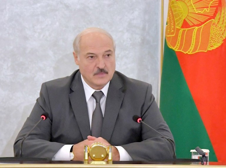 Bielorrusia: la Unión Europea no reconoce últimas elecciones y presidente refuerza fronteras