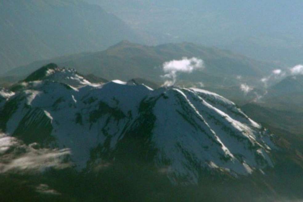 Unesco preocupada por deshielo sin precedentes de los glaciares de los Andes. / EFE/M. Ambiente Perú
