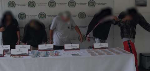 Seis personas cargadas con 2.200 gramos de estupefacientes al sur de Bogotá