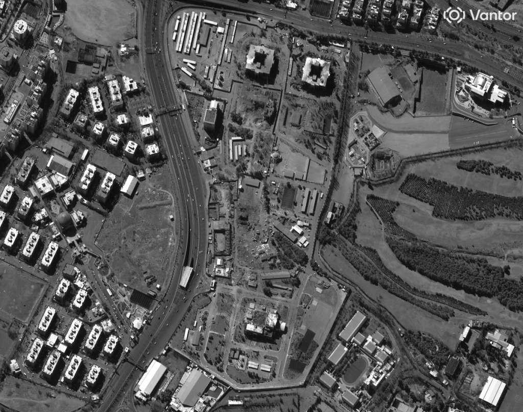 Esta imagen satelital muestra el cuartel general del Cuerpo de la Guardia Revolucionaria Islámica tras un ataque militar contra Teherán, la capital iraní.