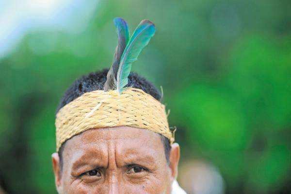 Un cacique barí con su vestimenta tradicional / Cristian Garavito