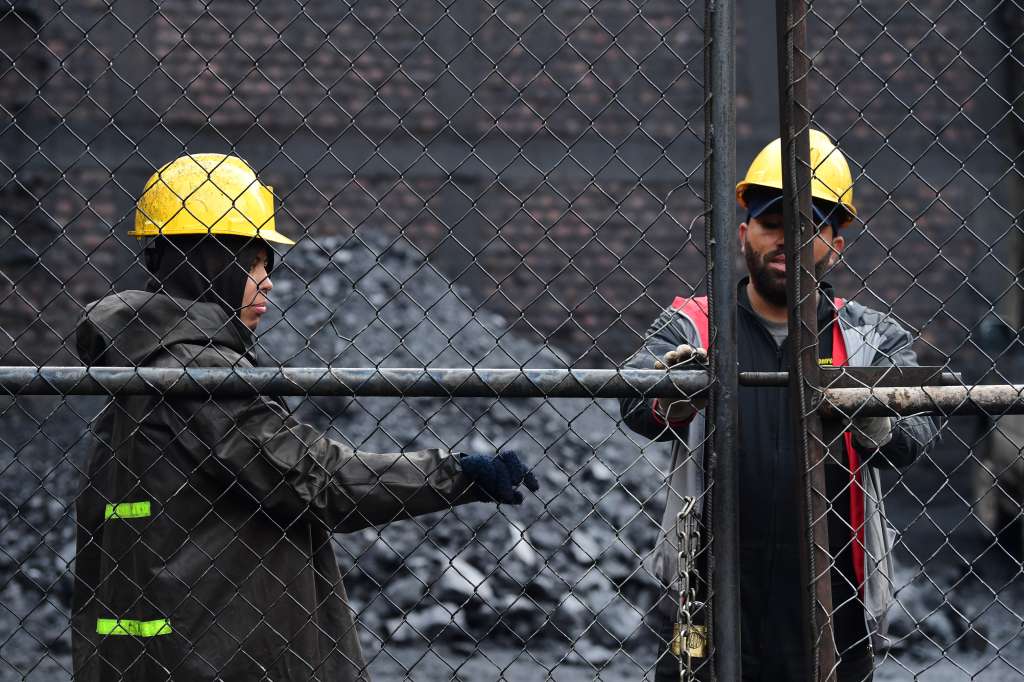 Labores de rescate a los mineros atrapados en las minas en Sutatausa Cundinamarca