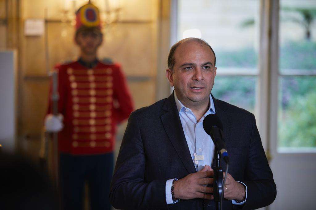 Carlos Camargo, defensor del Pueblo, se reunió con el presidente Gustavo Petro.