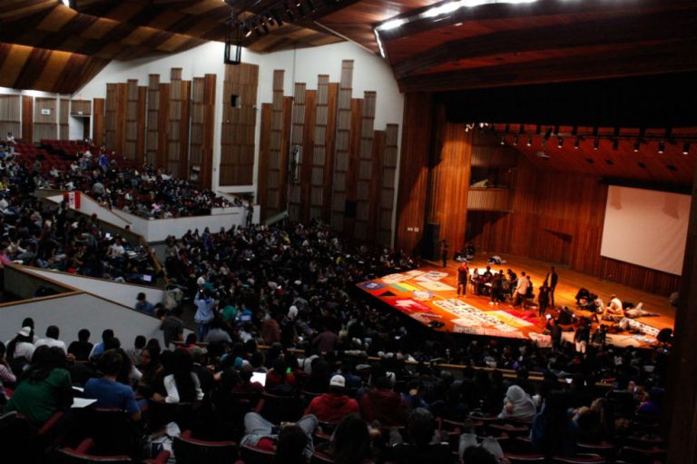 Más de 2500 estudiantes de 57 universidades se reunieron para definir el destino del paro
