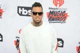 Chris Brown enfrenta demanda por agresión sexual