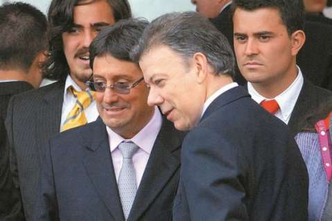 Nuevo choque del presidente Santos y su primo Pacho Santos