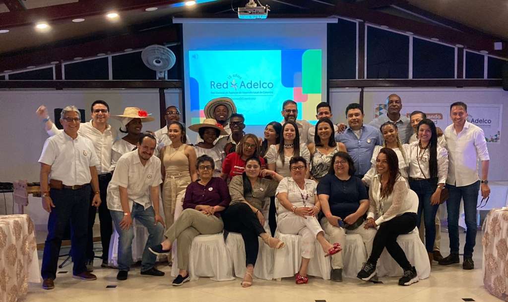 Celebración de los 15 años en San Andrés de Tumaco con los gerentes de las ADEL y actores locales.