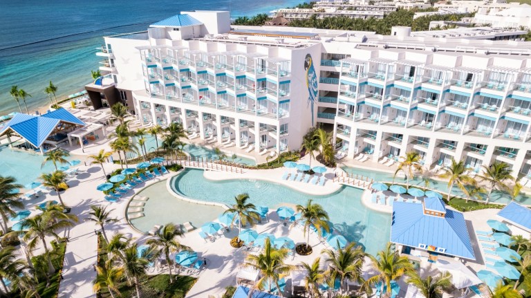 Arabia Saudita y Karisma Hotels firman memorando de entendimiento