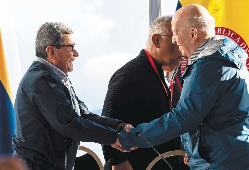 Alias Pablo Beltrán y Otty Patiño son los jefes negociadores de la delegación del Eln y del Gobierno, respectivamente.
