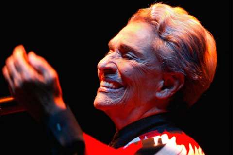 Chavela Vargas falleció de un paro respiratorio, dice médico