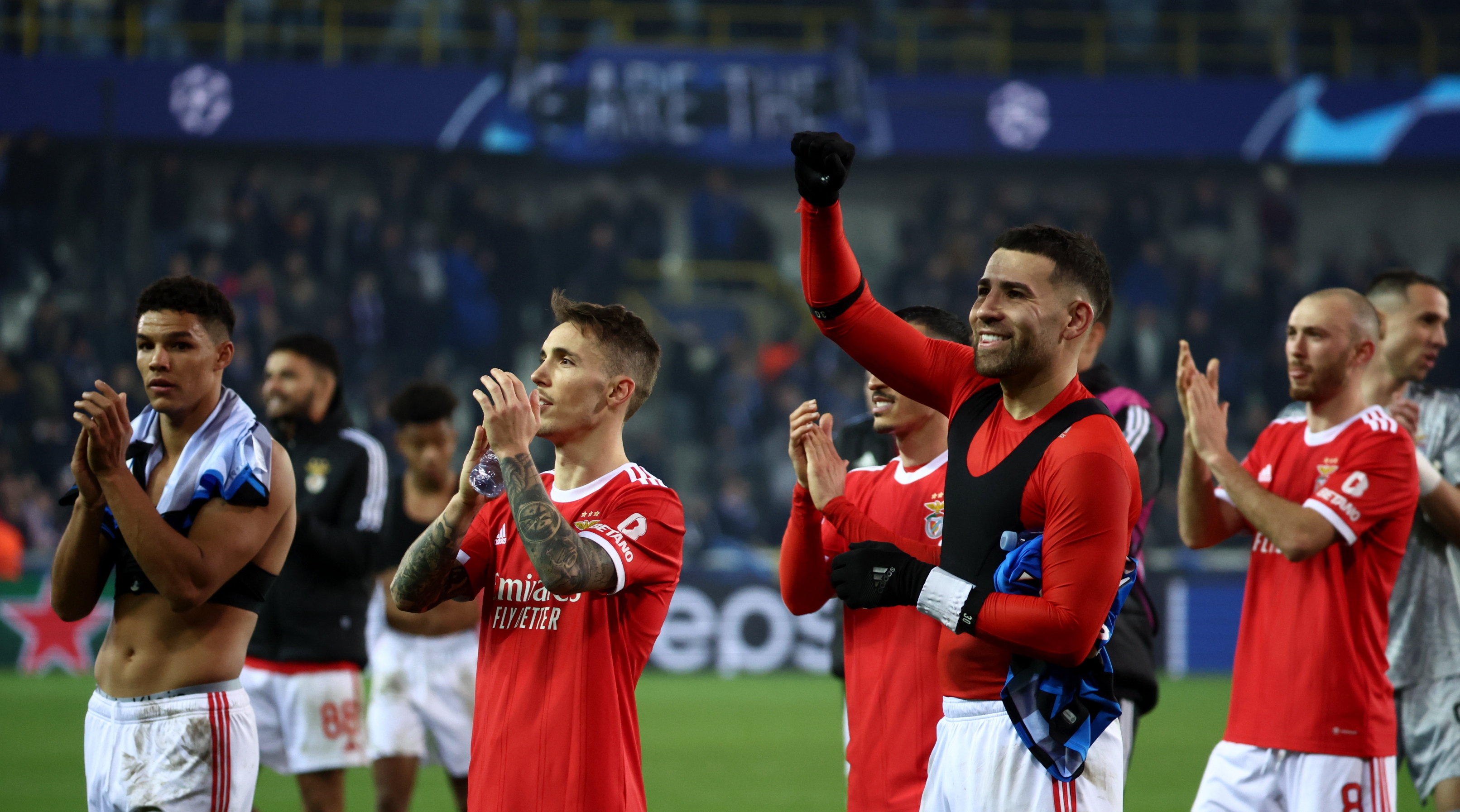 Bruges (Belgium), 15/02/2023.- Players of SL Benfica celebrate after the UEFA Champions League Round of 16, 1st leg match between Club Brugge and Benfica in Bruges, Belgium, 15 February 2023. (Liga de Campeones, Bélgica, Brujas) EFE/EPA/Stephanie Lecocq