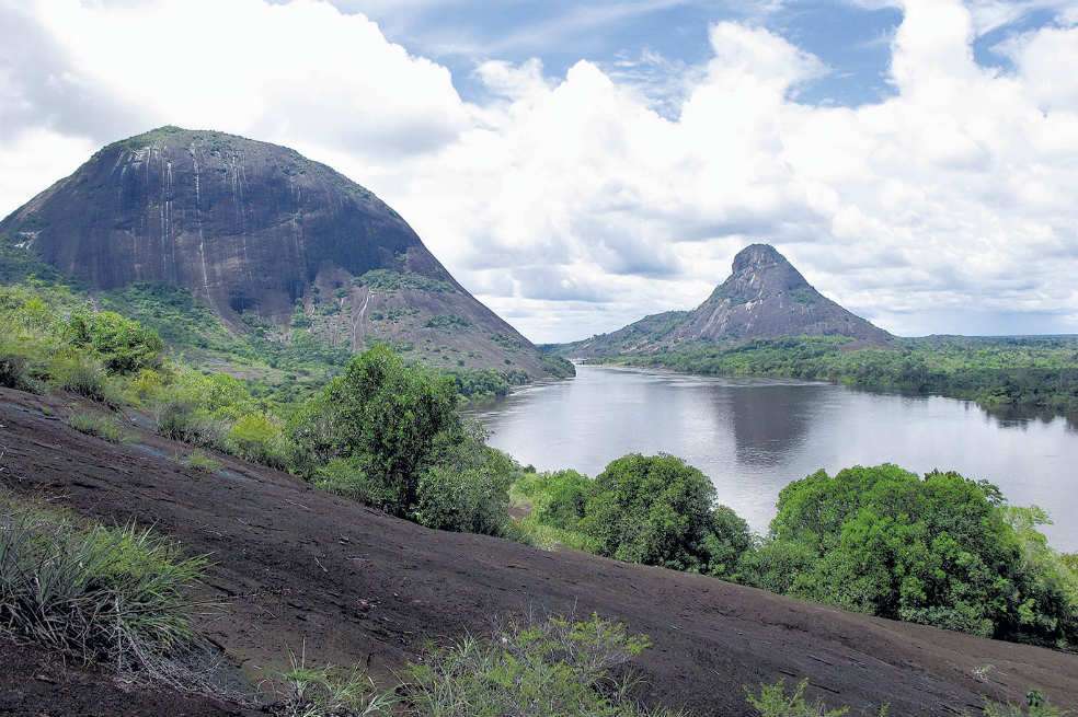 El polígono en el que estaría el sitio Ramsar llega hasta los tradicionales Cerros de Mavecuri. / Viviana Londoño Calle