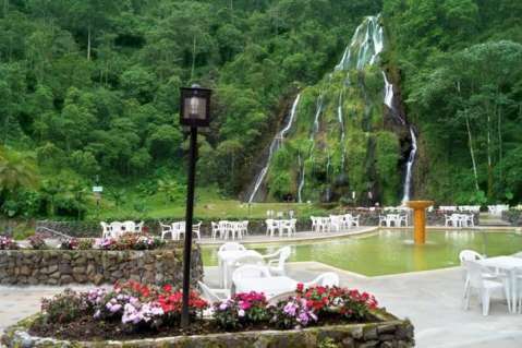 Termales de Santa Rosa: un oasis de relajación en el corazón del Eje Cafetero