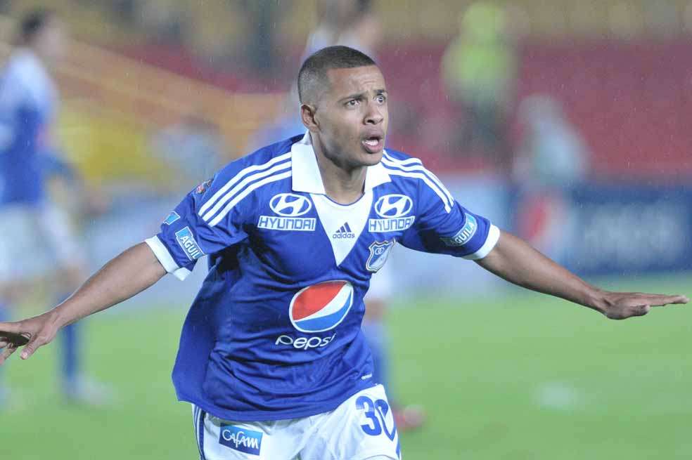 El jugador de Millonarios Yhonny Ramírez ha sido pieza clave en la línea titular del equipo de Hernán Torres. / Gustavo Torrijos - El Espectador