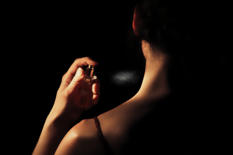 Día de la Mujer: ¿cuál es el perfume ideal para regalar según la edad y la persona?