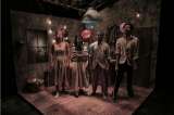 "Canción para dueto": el peso del duelo llevado al teatro