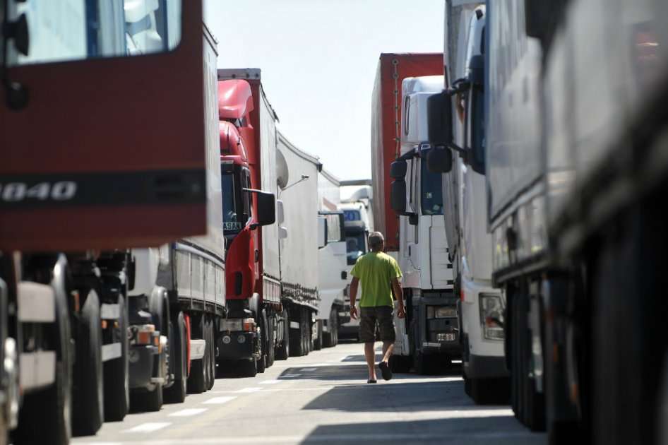 Un completo pliego de peticiones presentaron los camioneros al nuevo ministro de Transporte.