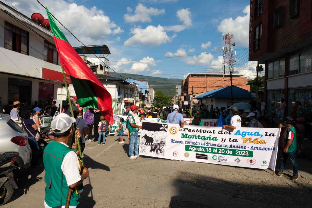 Al festival del Agua, la Montaña y la Vida asistieron indígenas de toda la región.