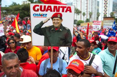 "Chávez está secuestrado en Cuba"