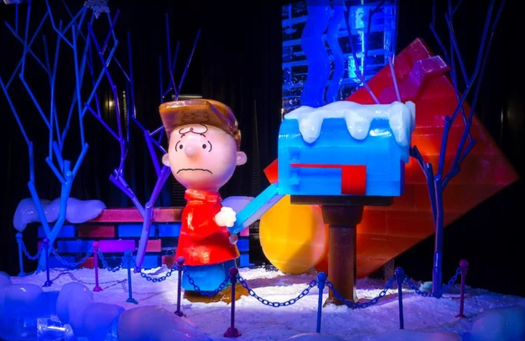 Gaylord Palms presenta ICE! con la Navidad de Charlie Brown.