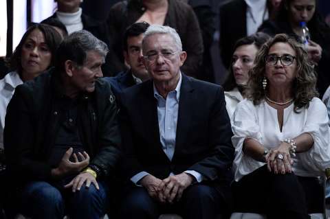 Uribe entregará detalles de la Operación Orión tras hallazgos en La Escombrera