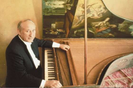 El maestro Rafael Puyana Michelsen tocó con personajes de la talla de Nadia Boulanger, Yehudi Menuhin y Andrés Segovia. / Archivo El Espectador