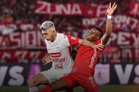 América le quitó el invicto a Santa Fe y celebró su cumpleaños número 99