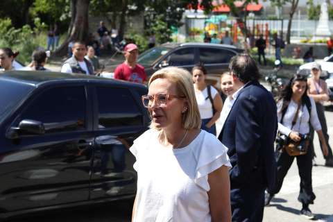 La hija de Edmundo González reveló que pudo ver a su esposo, preso político en Venezuela