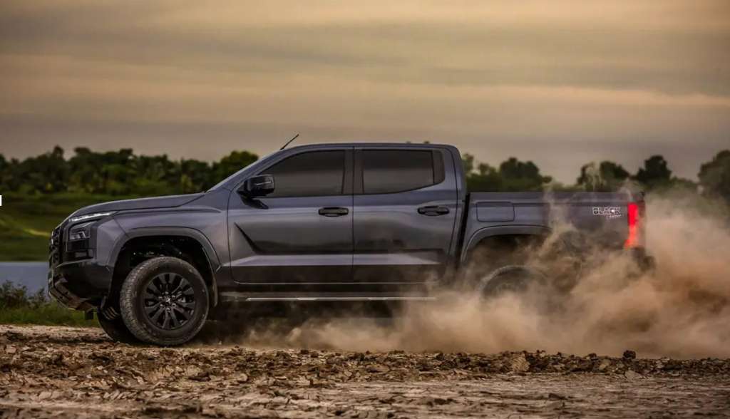 Mitsubishi Triton Black Edition