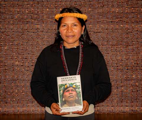 Nemonte Nenquimo y la defensa planetaria y de los pueblos indígenas en “Seremos jaguares”