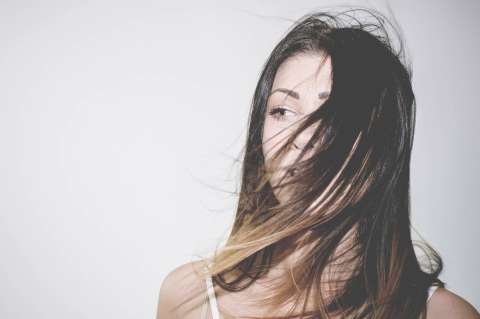 Peinados fáciles para cabello liso: 7 ideas originales y rápidas