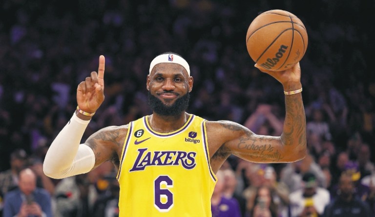“Todavía me queda mucho en el tanque”: LeBron James, leyenda viviente de la NBA