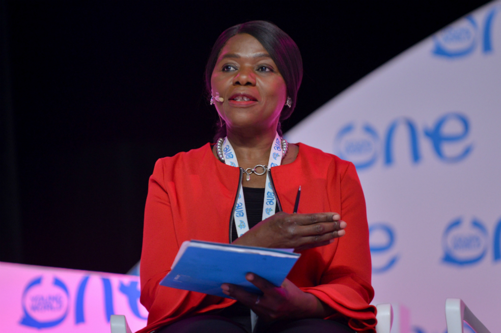 Thuli Madonsela ayudó a redactar la Constitución de Sudáfrica, promulgada por Nelson Mandela. / Flickr - Cámara de Comercio de Bogotá
