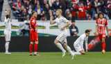 Bayern Múnich conserva la cima de la Bundesliga ante el acecho del Dortmund